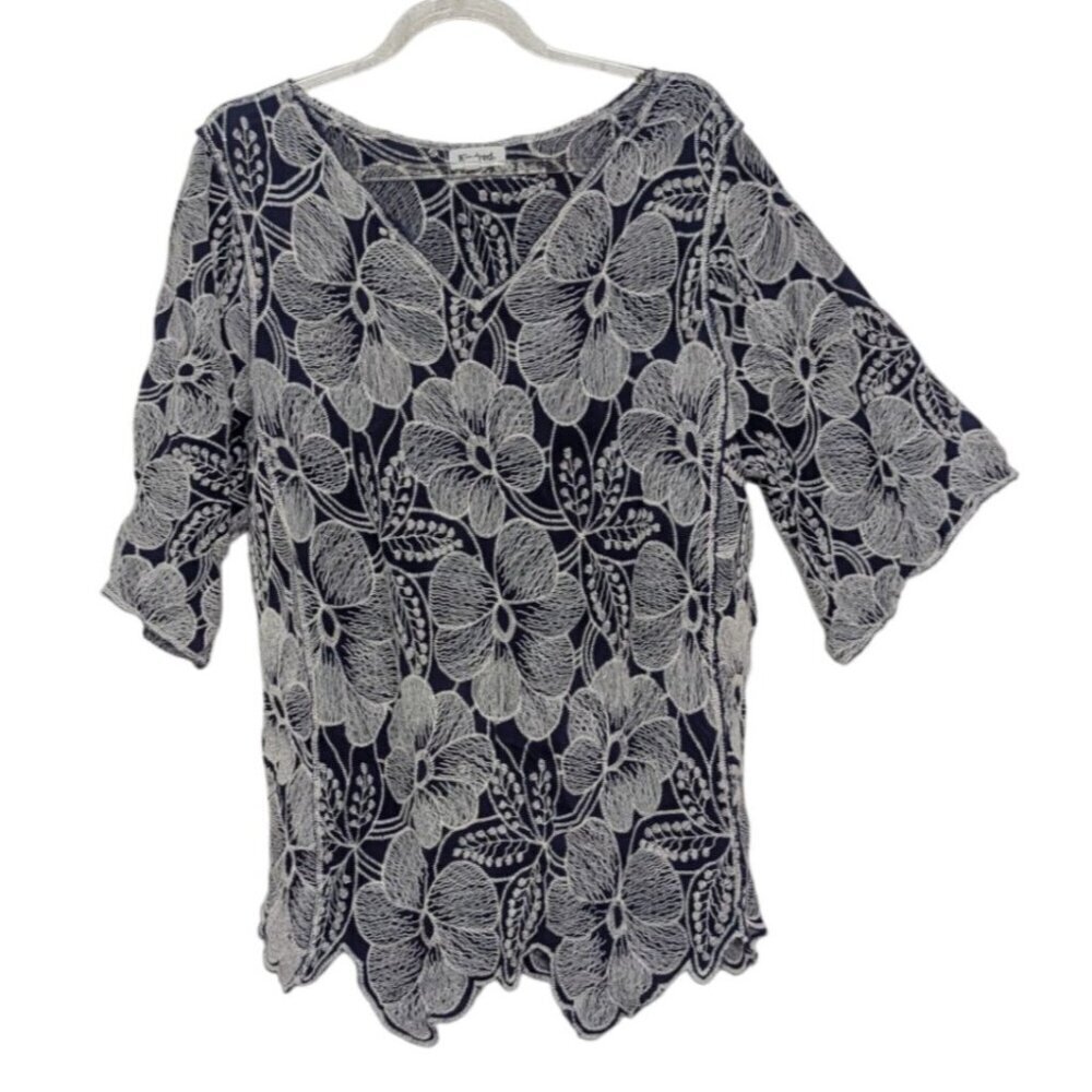 Kindred Embroidered Floral Shirt Womens Size 1X Blue Boho Short Sleeve Rayon